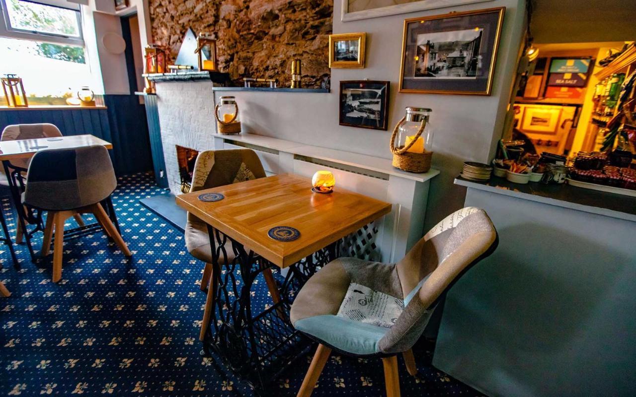 The Ship In Dock Inn Dartmouth Esterno foto